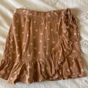 Hippie Rose Tan Tie Skirt with White Flowers